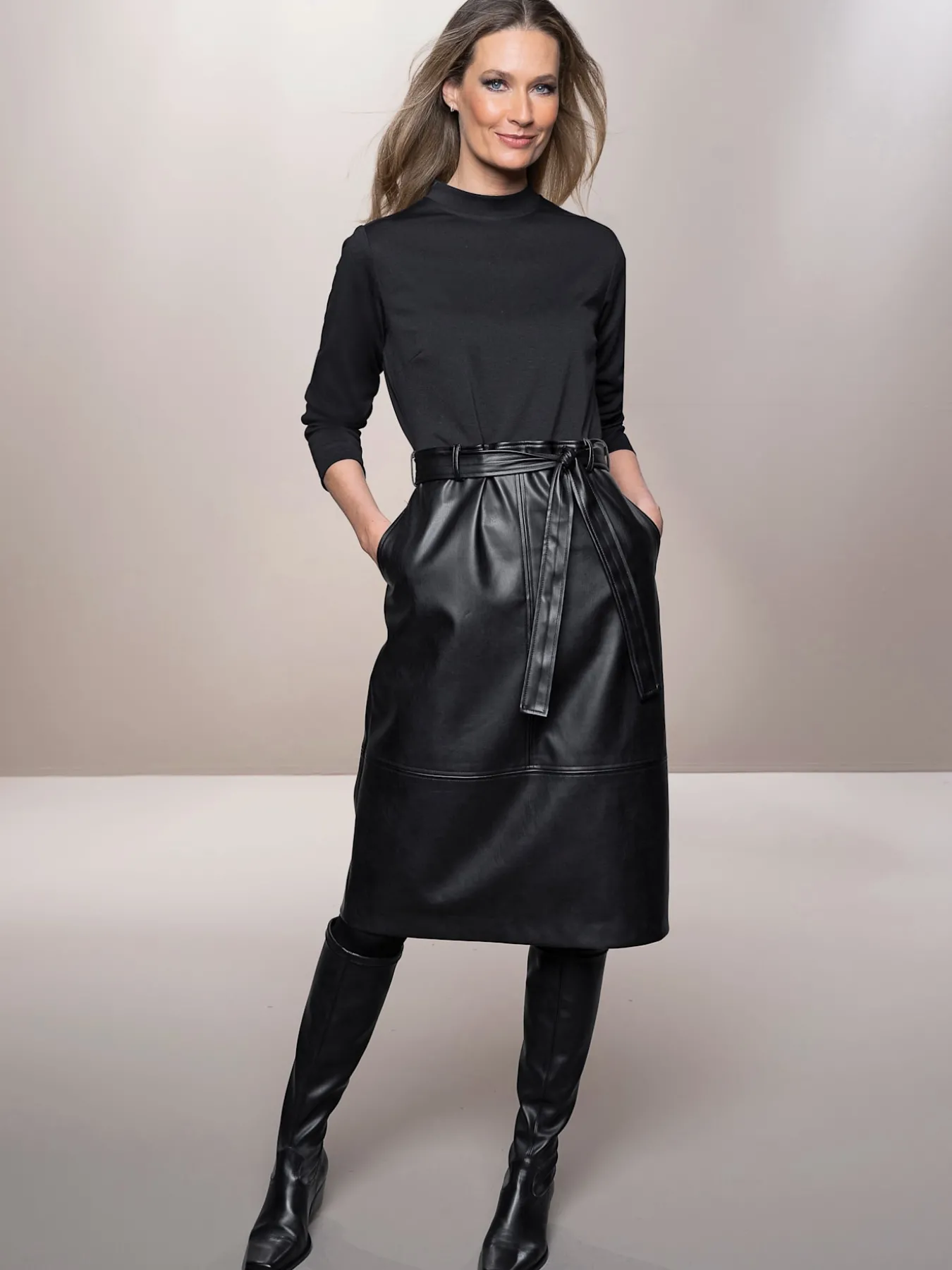 Robe évasée mélange de matières tendance