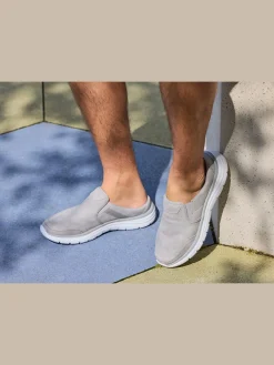 Sabots sneakers à enfiler tendance et confortables, semelle légère pour un confort optimal