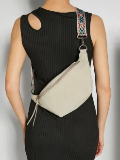 Sac banane tendance en matière douce avec petites poches intérieures et ceinture en tissu