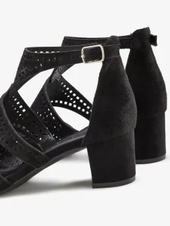 Sandales à brides découpes tendance et talon bottier confortable