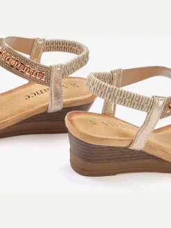 Sandales avec détails brillants tendance