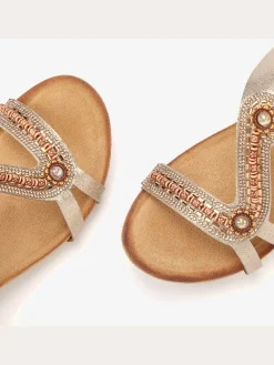 Sandales avec détails brillants tendance