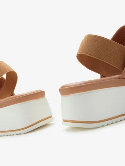 Sandales compensées brides élastiques pour un confort optimal