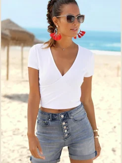 Short en jean taille haute avec patte de boutonnage tendance devant