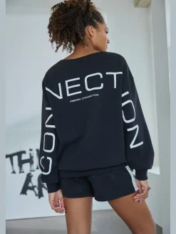 Short en matière sweat short molletonné confortable avec poches latérales fendues pratiques