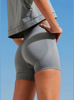 Short technique short sans coutures avec structure côtelée et effet moulant