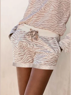 Shorts short