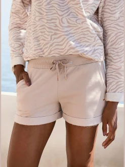 Shorts short