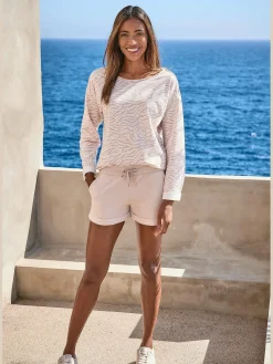 Shorts short
