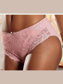 Slip avec dentelle brodée