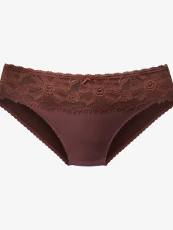 Slip féminin avec coupe classique