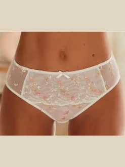 Slip féminin avec coupe enveloppante