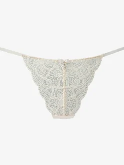 String féminin en dentelle florale raffinée