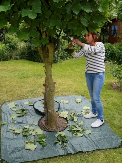Support pour accessoires de jardinage plus de branches ni de feuilles dans la pelouse