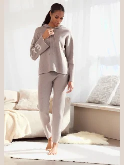 Sweat à capuche en tricot doux et élastique