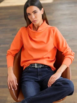 Sweatshirt encolure raffinée