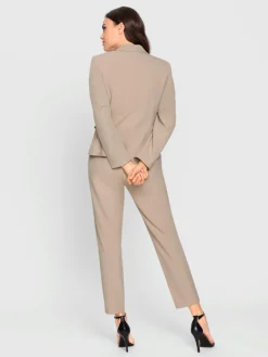 Tailleur pantalon à porter ensemble ou séparément pour un style parfait