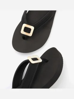 Tongs avec élément décoratif tendance et talon léger