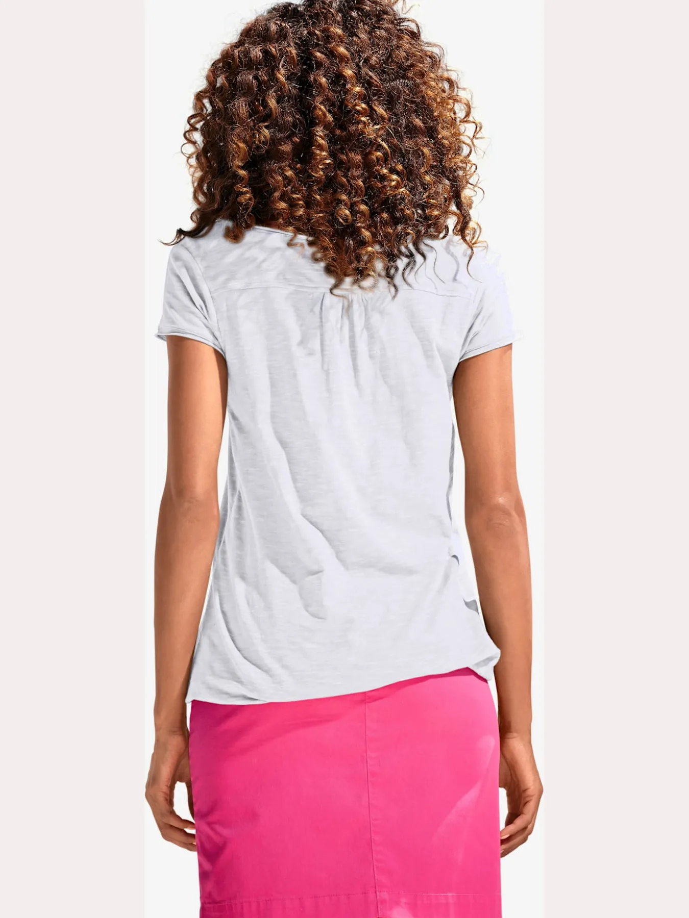 T-shirt à encolure ronde superbes détails en dentelle et boutons brillants