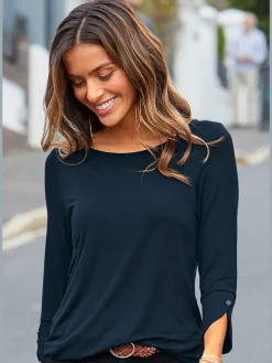 T-shirt à manches 3/4 manchettes tendance et boutons dorés aux finitions