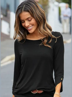 T-shirt à manches 3/4 manchettes tendance et boutons dorés aux finitions
