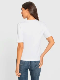 T-shirt à manches courtes encolure raffinée