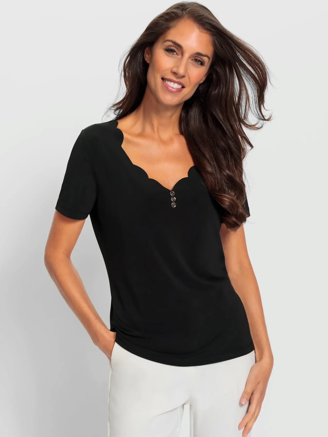 T-shirt à manches courtes encolure v tendance