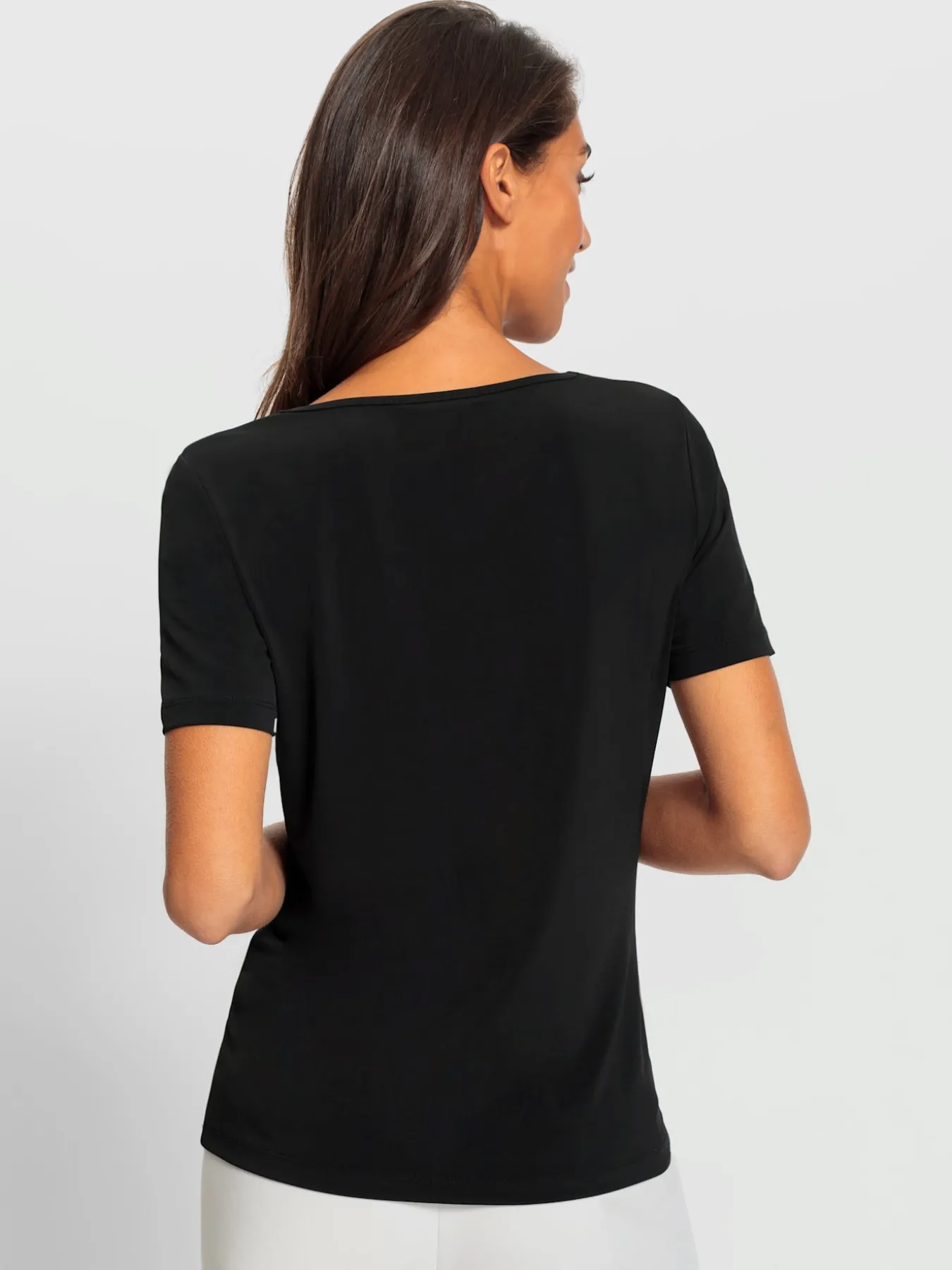 T-shirt à manches courtes encolure v tendance