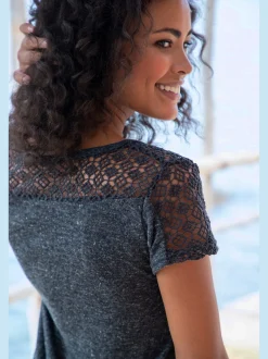 T-shirt à manches courtes jolie dentelle crochetée à l'encolure et aux manches
