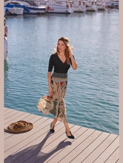 T-shirt à manches courtes manches mi-longues et encolure en v féminine