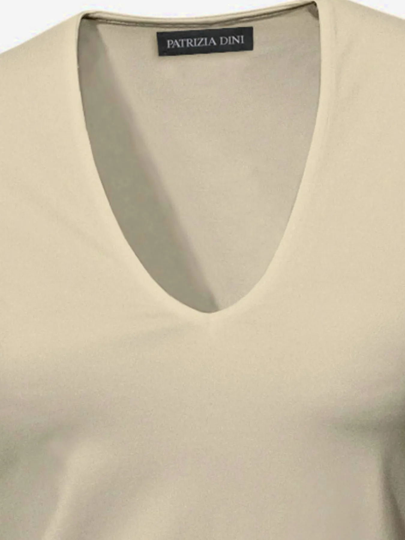 T-shirt à manches courtes manches mi-longues et encolure en v féminine