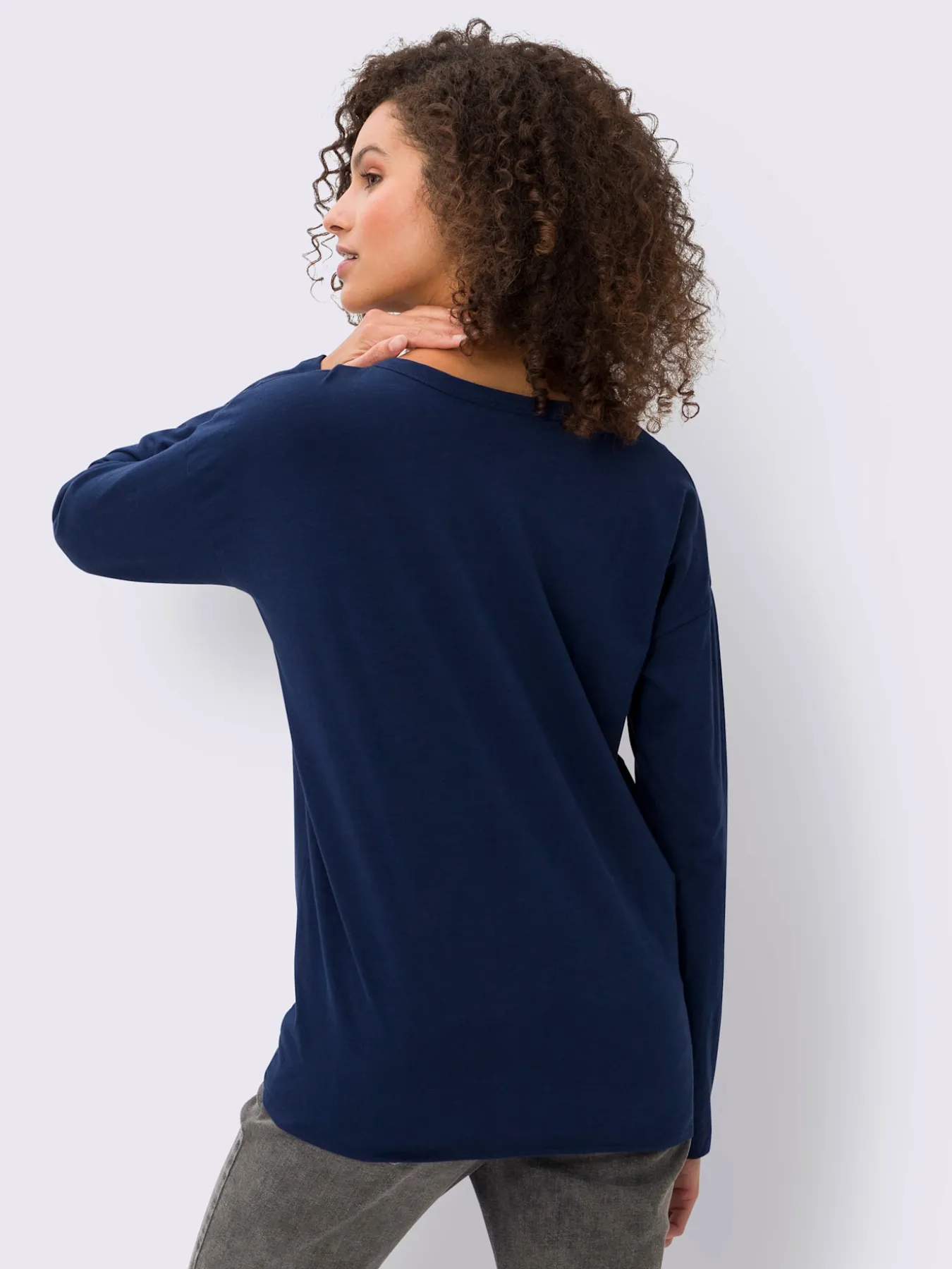 T-shirt à manches longues encolure en v avec patte de boutonnage décorative
