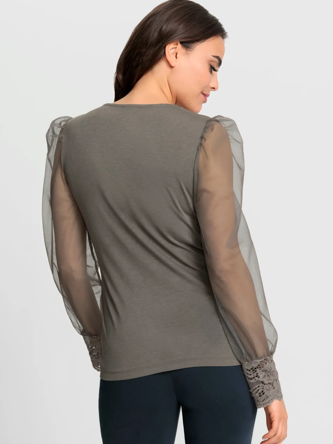 T-shirt à manches longues jolie dentelle sur l'encolure
