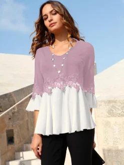 T-shirt bicolore souple ornée dentelle fleurie