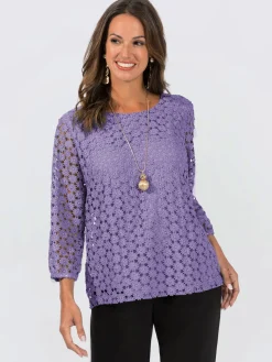 T-shirt en dentelle dentelle aux manches