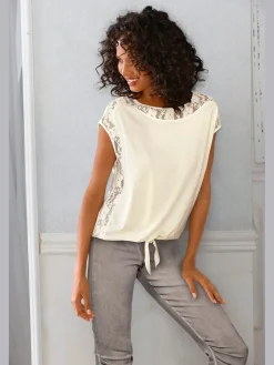 T-shirt en dentelle look romantique