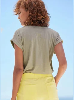 T-shirt encolure ronde dégagée