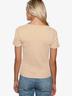 T-shirt grande encolure carrée