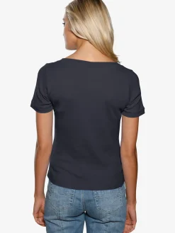 T-shirt grande encolure carrée