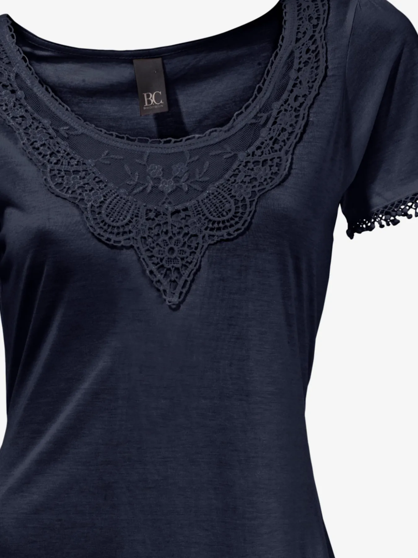 T-shirt long superbes détails en dentelle à l'encolure