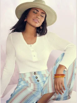 T-shirt manches longues courte patte de boutonnage devant avec boutons imitation nacre