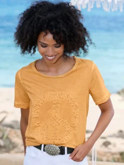 T-shirt motif gaufré tendance devant
