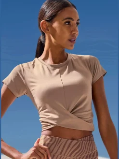 T-shirt performance effet cache-cœur