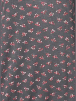 T-shirt petit nœud et découpe au niveau des manches