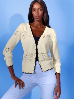 Veste en tricot ajouré avec motif ajouré