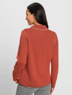 Veste en tricot couture overlock
