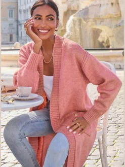 Veste en tricot longueur mollet à la coupe ouverte