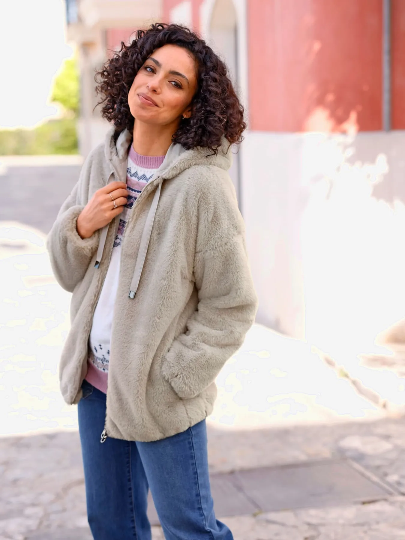 Veste imitation fourrure allure tendance