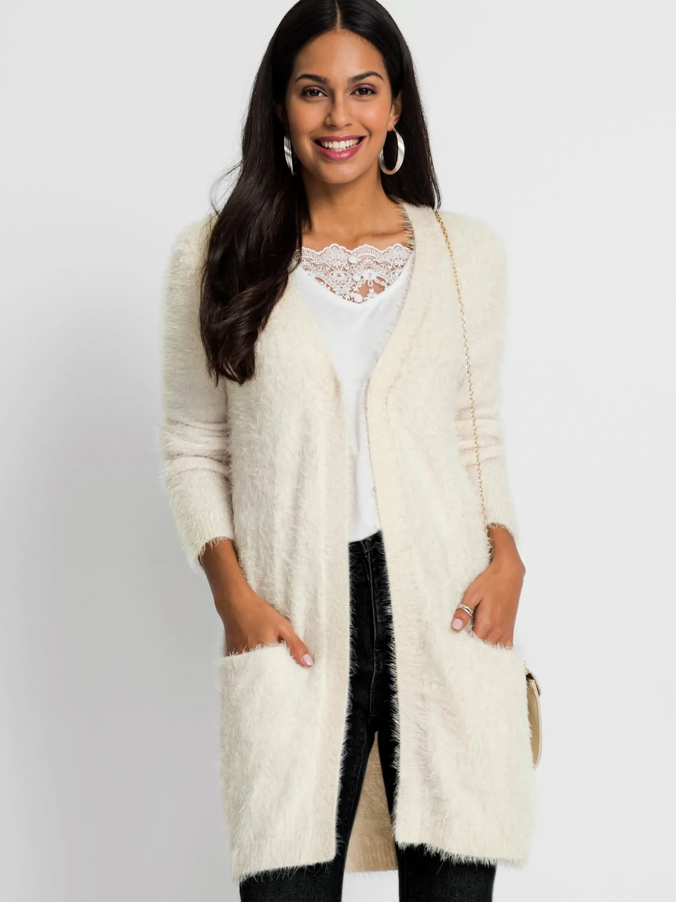 Veste longue en tricot fil moelleux à poils longs
