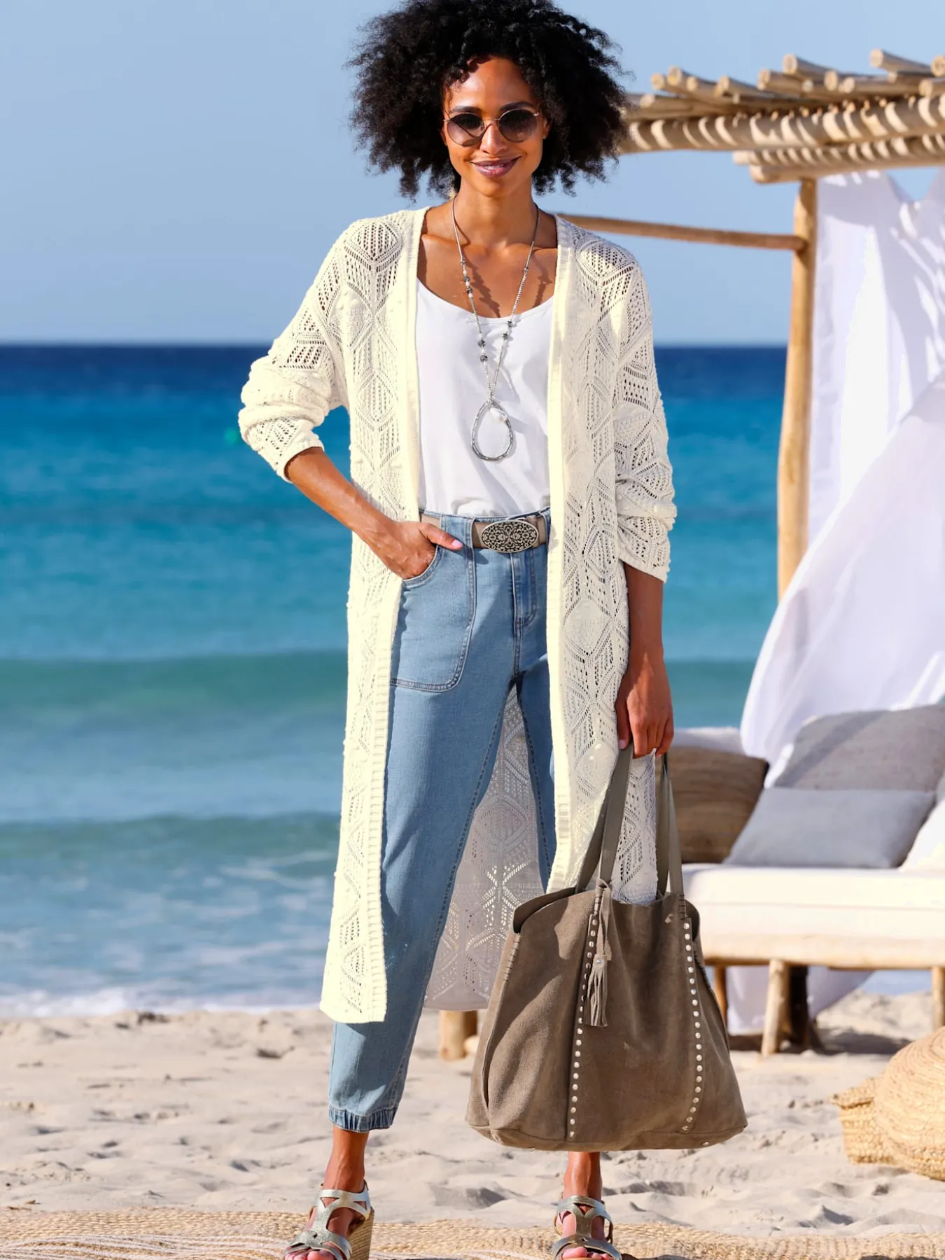 Veste longue en tricot superbe motif ajouré